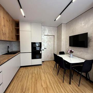 1-кімнатна на Каскаді, поруч Метро, Велес