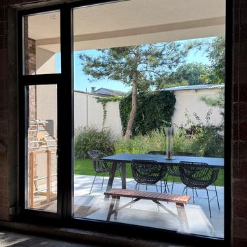 Євгена Чикаленка вул., 21