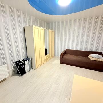 Єдності вул., 6