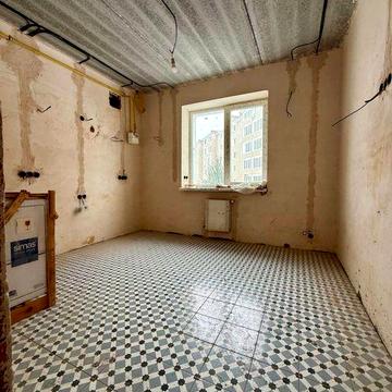 Продаж 1к квартири 47м2 з частковим ремонтом!