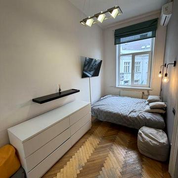 Оренда 2-х кімнатної квартири в центрі,вулиця Богомольця