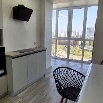 Простора квартира в Центрі міста.Новобудова !