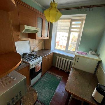 Здається в оренду 1-но кімнатна квартира .