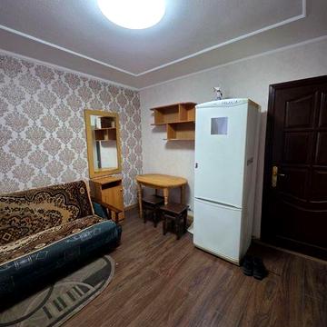 Продається кімнатна в гуртожитку