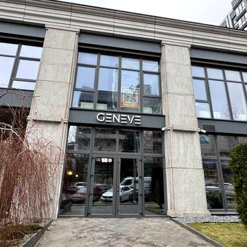 Жк Женева, продам квартиру  , 3 окна, Центр, низ пр.Поля Жк Женева