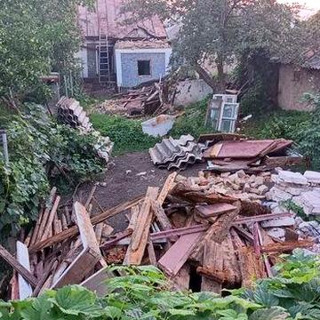 Продам частину будинку під знос