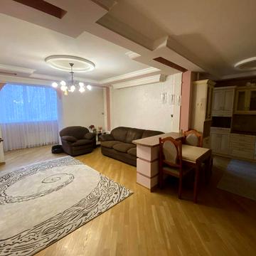 Довготермінова оренда 3 кімнвтної квартири