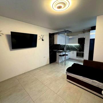 Новобудова студія з якісним ремонтом(!)