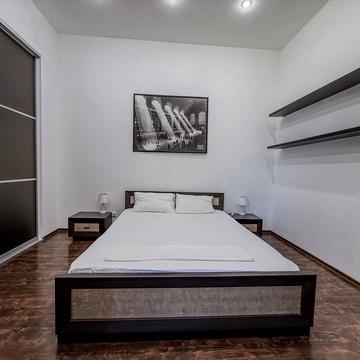 Генуезька вул., 36