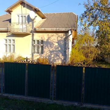 Продам будинок в центрі м. Тлумач