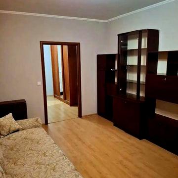 1-кімнатна, новий будинок, вул. Кадетський гай 6