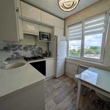 Продам 1 комнатную квартиру с ремонтом