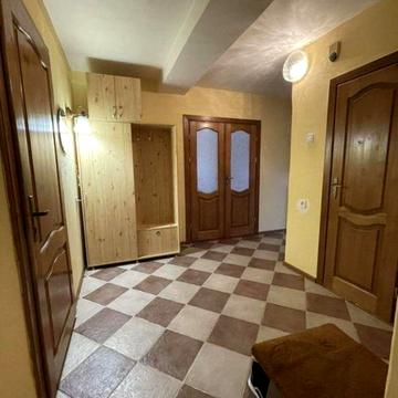 Продам 3-кімнатну квартиру з ремонтом. 70000$