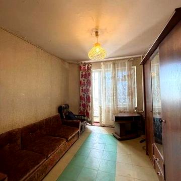 Продам квартиру на Черёмушках в жилом состоянии