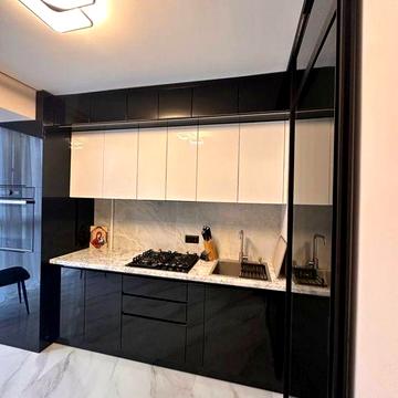 Продається двохкімнтна квартира по вул.Комарова