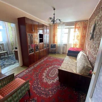 Здається в оренду 2х кім. Червона площа.