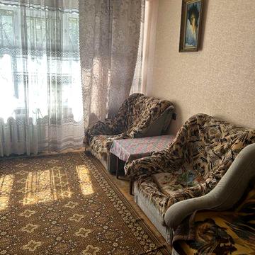 Курбаса 2/13 , однокімнатна квартира .