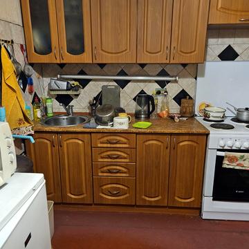 Анни Ахматової вул., 6