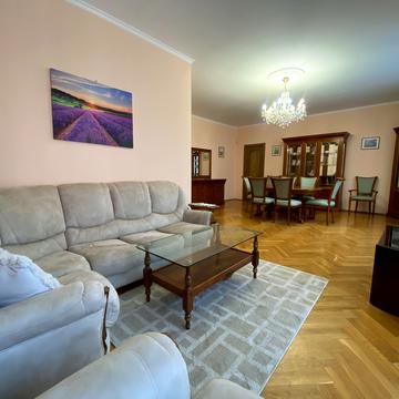 Заньковецької вул., 5/2