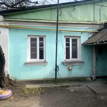 Здам в тривалу оренду ч/б в центрі
