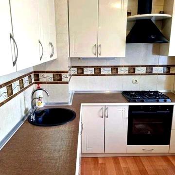 Продам 2х комн квартиру Одесская 1 выс/5 с ремонтом