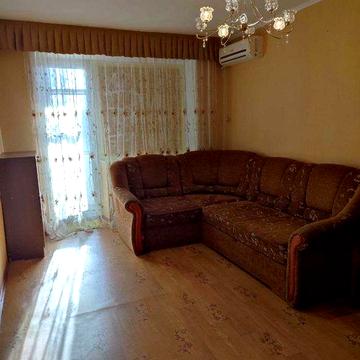 Сдам на длительный срок 2-х ком. кв. ЦЕНТР .