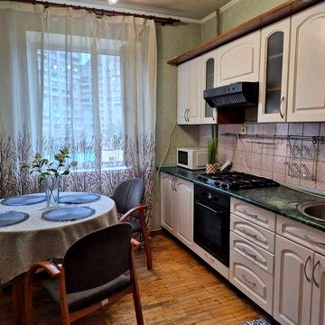 Сдам 3-кімнатну  Драгоманова, 25, метро Позняки 10-15 хв. пішки