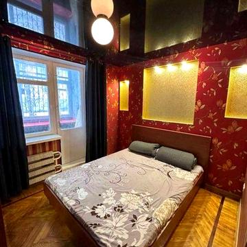 Продам 4-х комн кв по цене 3-х комн возле метро