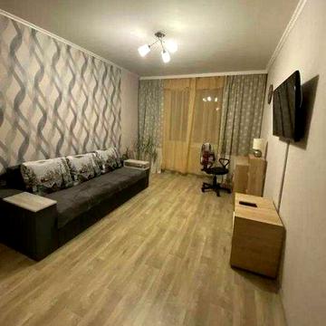 Продається 1-кімнатна квартира, 10 хвилин від метро Індустріальна,