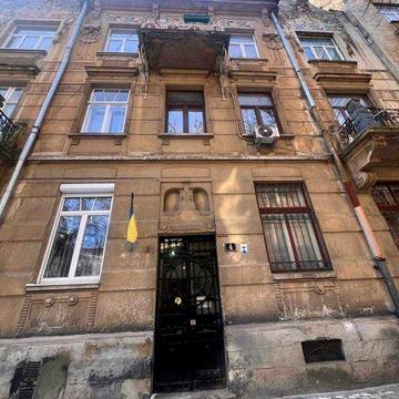 Продаж двох кімнатної квартири, вул. академіка Богомольця