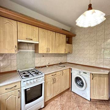 Оренда квартири 2к  вул. Братиславська 40   Метро Чернігівська