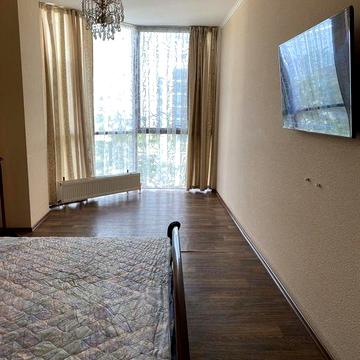 Аренда  от месяца до лета большая 3 комн самый центр ЖК Гефест Греческ