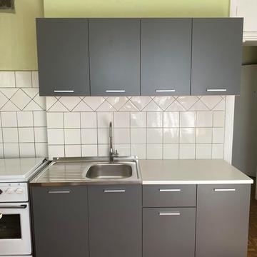 Мілютенка вул., 17