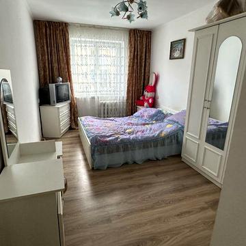 Здається двох кімнатна квартира