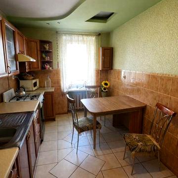 Продам 3-кімнатну квартиру в Дрогобичі (вул. Коновальця)