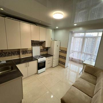 ВЛАСНИК Здаю 1кімнатну квартиру в новобудові  вул Яблунева поруч Метро