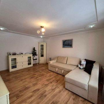 3-кімнатна з Ремонтом та Власною Терасою!