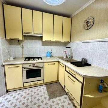 Здам 3-х кімнатну чешку вул.Героів Майдану-Комарова