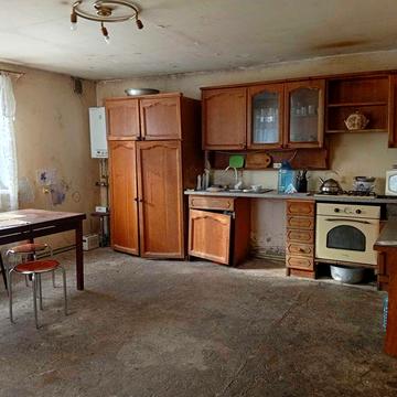 Продаж будинку, розташованого в Підгородному!