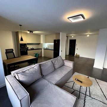 Оренда квартири в новобудові вул. Зелена, кухня вітальня+ізол. спальня