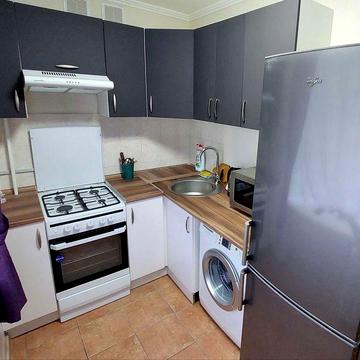 2 кім кв. м. Печерська, б-р Лесі Українки 19