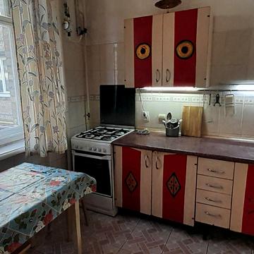 Голосіївський просп. (40-річчя Жовтня), 86/1