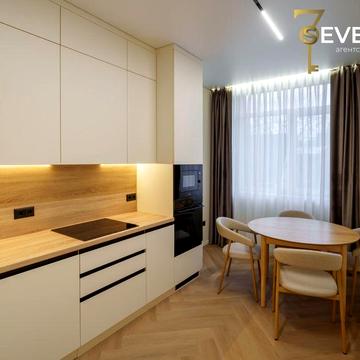 Продаж 2к квартири 61 кв. м на 6-а вул. Приміська