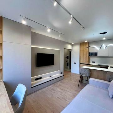 Салютна вул., 2к18