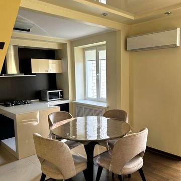 Здам  2к.кв.   вул.Гайдамацька