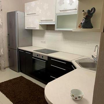 Сдам однокомнатную Таирова Небесной Сотни