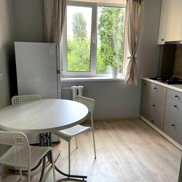 2к квартира біля метро Політехнічний інститут. Оплата на ФОП