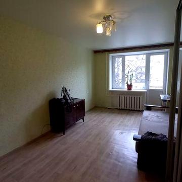 Продам гостинку 30 метров на Давида Ойстраха ( Заславского)