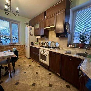 Продам 2 будинки на ділянці, 5 хв до центру