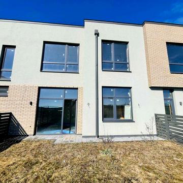 Продаж котеджу з ремонтом на 80%. Своя ділянка. Солонка  Львів 5 км!